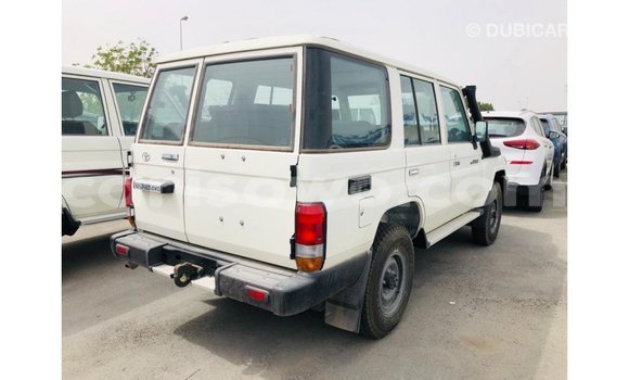 Buy Import Toyota Land Cruiser White Car in Import - Dubai in Benign Buy Import Toyota Land Cruiser White Car in Import - Dubai in Benign