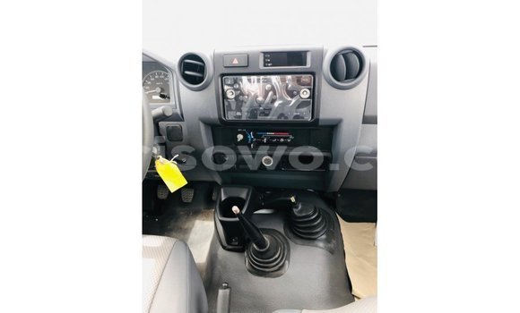 Buy Import Toyota Land Cruiser White Car in Import - Dubai in Benign Buy Import Toyota Land Cruiser White Car in Import - Dubai in Benign