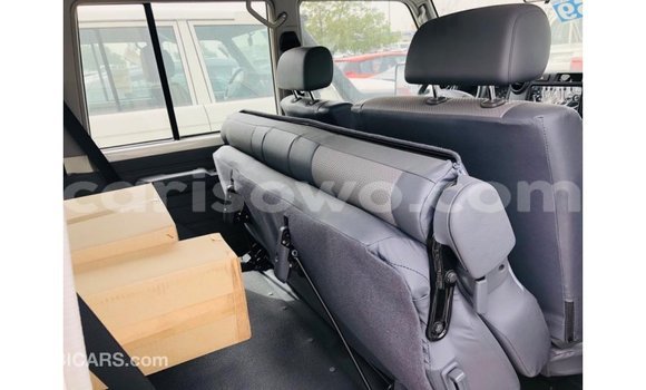 Buy Import Toyota Land Cruiser White Car in Import - Dubai in Benign Buy Import Toyota Land Cruiser White Car in Import - Dubai in Benign