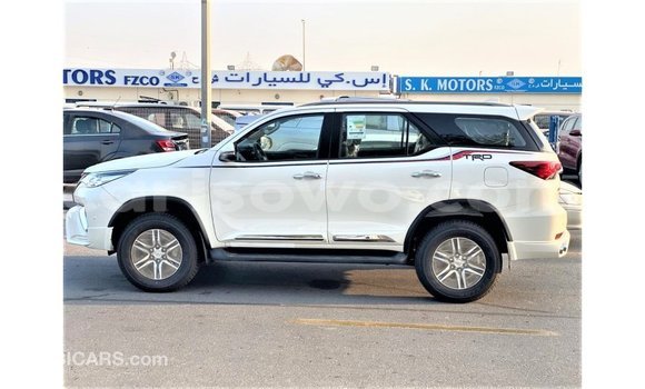 Sayi Imported Toyota Fortuner White Mota in Import - Dubai a Benin Sayi Imported Toyota Fortuner White Mota in Import - Dubai a Benin