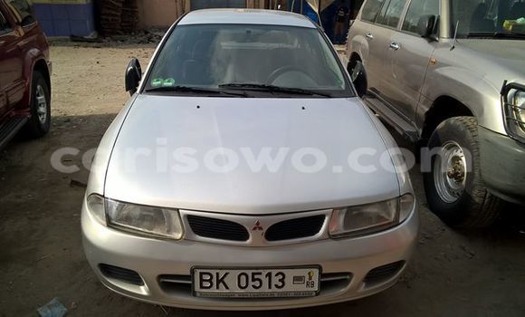 Sayi Na hannu Mitsubishi Carisma Azurfa Mota in Savalou a Benin