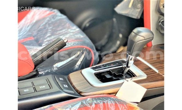 Sayi Imported Toyota Fortuner White Mota in Import - Dubai a Benin Sayi Imported Toyota Fortuner White Mota in Import - Dubai a Benin