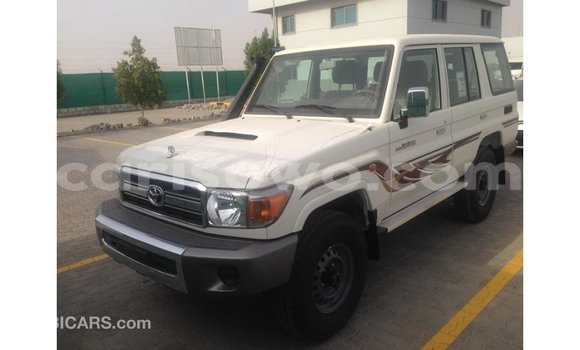 Ra Imported Toyota Land Cruiser funfun Ọkọ̀ in Import - Dubai ni Benin Ra Imported Toyota Land Cruiser funfun Ọkọ̀ in Import - Dubai ni Benin