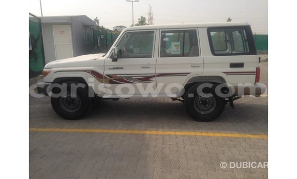 Ra Imported Toyota Land Cruiser funfun Ọkọ̀ in Import - Dubai ni Benin Ra Imported Toyota Land Cruiser funfun Ọkọ̀ in Import - Dubai ni Benin