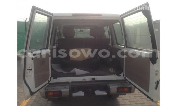 Ra Imported Toyota Land Cruiser funfun Ọkọ̀ in Import - Dubai ni Benin Ra Imported Toyota Land Cruiser funfun Ọkọ̀ in Import - Dubai ni Benin