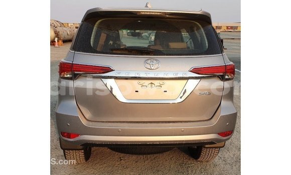 Sayi Imported Toyota Fortuner Sauran Mota in Import - Dubai a Benin Sayi Imported Toyota Fortuner Sauran Mota in Import - Dubai a Benin