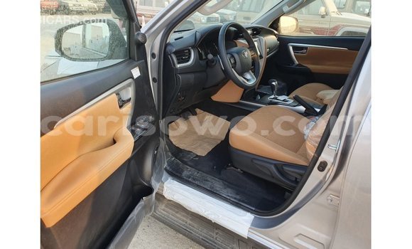 Sayi Imported Toyota Fortuner Sauran Mota in Import - Dubai a Benin Sayi Imported Toyota Fortuner Sauran Mota in Import - Dubai a Benin