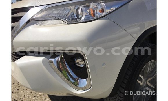 Sayi Imported Toyota Fortuner White Mota in Import - Dubai a Benin Sayi Imported Toyota Fortuner White Mota in Import - Dubai a Benin