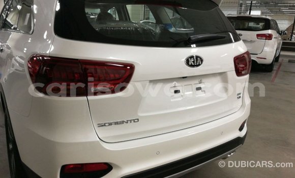 Sayi Imported Kia Sorento White Mota in Import - Dubai a Benin Sayi Imported Kia Sorento White Mota in Import - Dubai a Benin