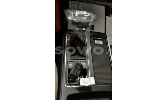 Sayi Imported Kia Sorento White Mota in Import - Dubai a Benin Sayi Imported Kia Sorento White Mota in Import - Dubai a Benin