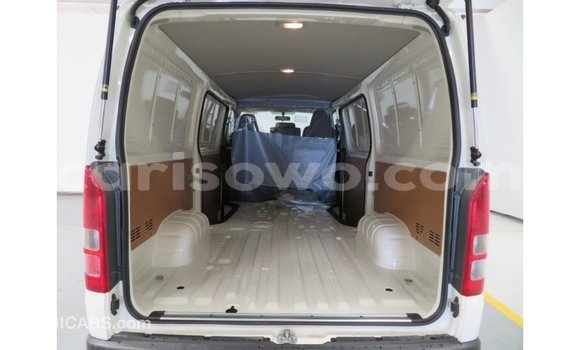 Ra Imported Toyota Hiace funfun Ọkọ̀ in Import - Dubai ni Benin Ra Imported Toyota Hiace funfun Ọkọ̀ in Import - Dubai ni Benin