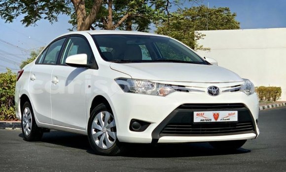 Ra Imported Toyota Yaris funfun Ọkọ̀ in Import - Dubai ni Benin