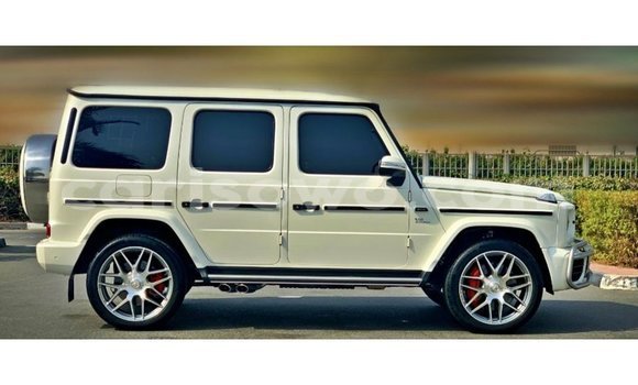 Sayi Imported Mercedes-Benz 190 White Mota in Import - Dubai a Benin Sayi Imported Mercedes-Benz 190 White Mota in Import - Dubai a Benin