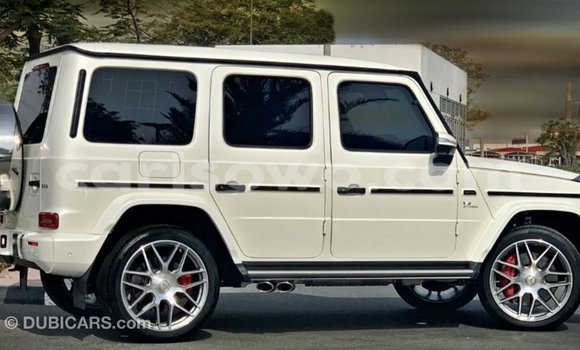 Sayi Imported Mercedes-Benz 190 White Mota in Import - Dubai a Benin Sayi Imported Mercedes-Benz 190 White Mota in Import - Dubai a Benin