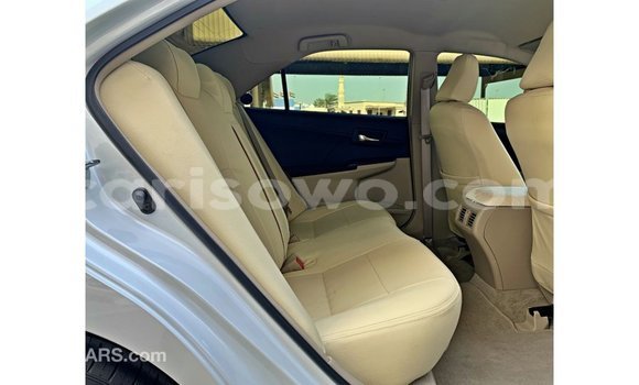 Sayi Imported Toyota Camry White Mota in Import - Dubai a Benin Sayi Imported Toyota Camry White Mota in Import - Dubai a Benin