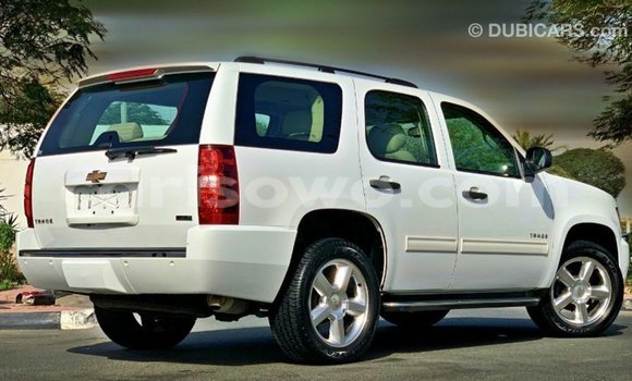 Sayi Imported Chevrolet Tahoe White Mota in Import - Dubai a Benin Sayi Imported Chevrolet Tahoe White Mota in Import - Dubai a Benin