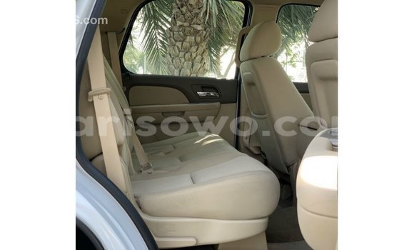 Sayi Imported Chevrolet Tahoe White Mota in Import - Dubai a Benin Sayi Imported Chevrolet Tahoe White Mota in Import - Dubai a Benin