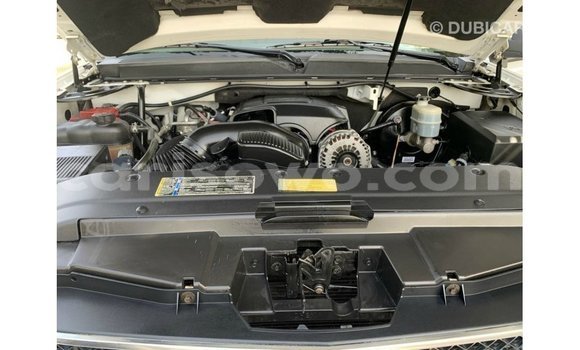 Sayi Imported Chevrolet Tahoe White Mota in Import - Dubai a Benin Sayi Imported Chevrolet Tahoe White Mota in Import - Dubai a Benin