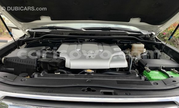 Sayi Imported Toyota Land Cruiser White Mota in Import - Dubai a Benin Sayi Imported Toyota Land Cruiser White Mota in Import - Dubai a Benin