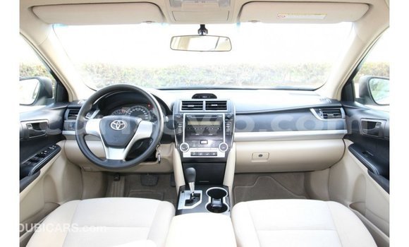 Sayi Imported Toyota Camry White Mota in Import - Dubai a Benin Sayi Imported Toyota Camry White Mota in Import - Dubai a Benin