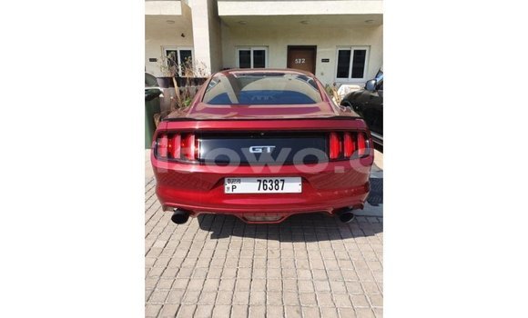 Acheter Import Voiture Ford Mustang Rouge à Import - Dubai, Benin Acheter Import Voiture Ford Mustang Rouge à Import - Dubai, Benin