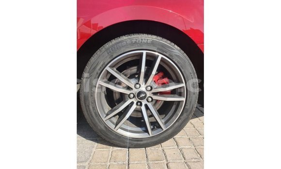 Acheter Import Voiture Ford Mustang Rouge à Import - Dubai, Benin Acheter Import Voiture Ford Mustang Rouge à Import - Dubai, Benin