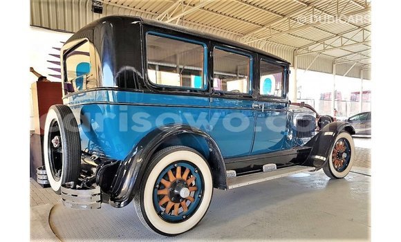 Acheter Import Voiture Buick Electra Bleu à Import - Dubai, Benin Acheter Import Voiture Buick Electra Bleu à Import - Dubai, Benin