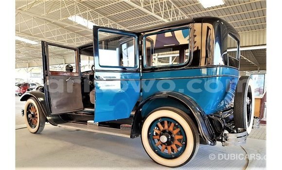 Acheter Import Voiture Buick Electra Bleu à Import - Dubai, Benin Acheter Import Voiture Buick Electra Bleu à Import - Dubai, Benin