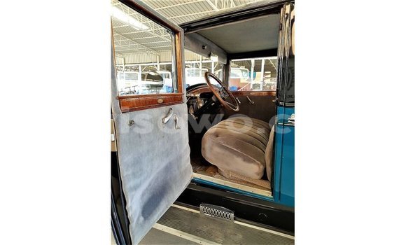 Acheter Import Voiture Buick Electra Bleu à Import - Dubai, Benin Acheter Import Voiture Buick Electra Bleu à Import - Dubai, Benin