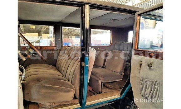 Acheter Import Voiture Buick Electra Bleu à Import - Dubai, Benin Acheter Import Voiture Buick Electra Bleu à Import - Dubai, Benin