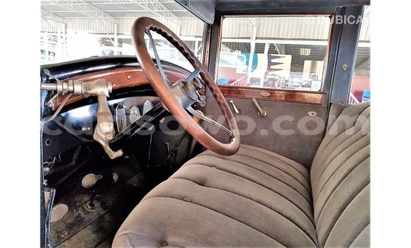 Acheter Import Voiture Buick Electra Bleu à Import - Dubai, Benin Acheter Import Voiture Buick Electra Bleu à Import - Dubai, Benin