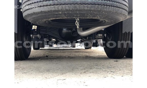 Ra Imported Isuzu FTR 850 funfun Ọkọ̀ akẹ́rù ńlá in Import - Dubai ni Benin Ra Imported Isuzu FTR 850 funfun Ọkọ̀ akẹ́rù ńlá in Import - Dubai ni Benin