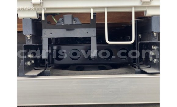 Ra Imported Isuzu FTR 850 funfun Ọkọ̀ akẹ́rù ńlá in Import - Dubai ni Benin Ra Imported Isuzu FTR 850 funfun Ọkọ̀ akẹ́rù ńlá in Import - Dubai ni Benin