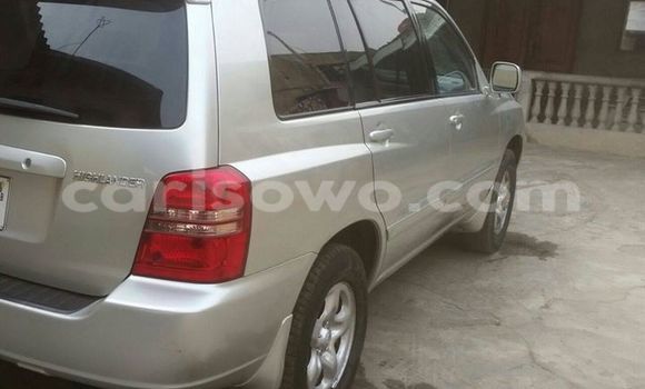 Acheter Occasion Voiture Toyota Highlander Gris à Savalou, Benin Acheter Occasion Voiture Toyota Highlander Gris à Savalou, Benin
