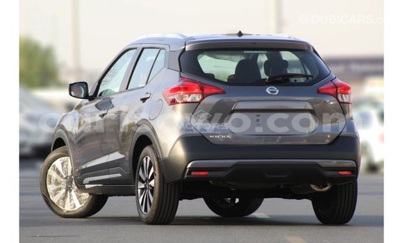 Buy Import Nissan Evalia Other Truck in Import - Dubai in Benign Buy Import Nissan Evalia Other Truck in Import - Dubai in Benign