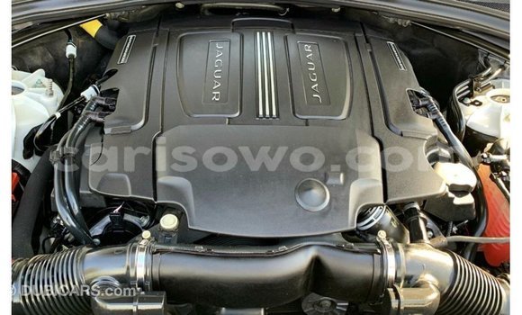 Acheter Import Voiture Jaguar F-Pace Blanc à Import - Dubai, Benin Acheter Import Voiture Jaguar F-Pace Blanc à Import - Dubai, Benin