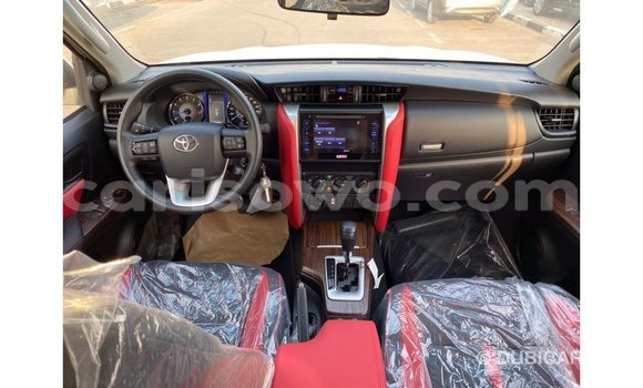 Sayi Imported Toyota Fortuner White Mota in Import - Dubai a Benin Sayi Imported Toyota Fortuner White Mota in Import - Dubai a Benin