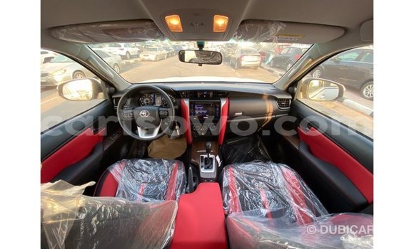 Sayi Imported Toyota Fortuner White Mota in Import - Dubai a Benin Sayi Imported Toyota Fortuner White Mota in Import - Dubai a Benin