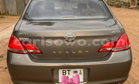 Ra Tuntun Toyota Avalon Brown Ọkọ̀ in Cotonou ni Benin Ra Tuntun Toyota Avalon Brown Ọkọ̀ in Cotonou ni Benin
