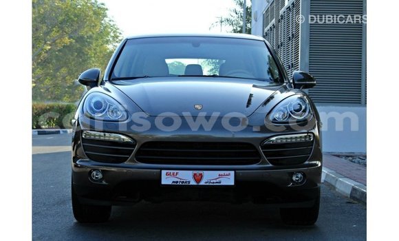 Sayi Imported Porsche Cayenne Brown Mota in Import - Dubai a Benin Sayi Imported Porsche Cayenne Brown Mota in Import - Dubai a Benin
