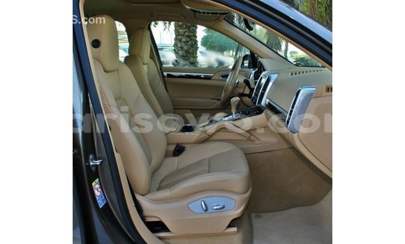 Sayi Imported Porsche Cayenne Brown Mota in Import - Dubai a Benin Sayi Imported Porsche Cayenne Brown Mota in Import - Dubai a Benin