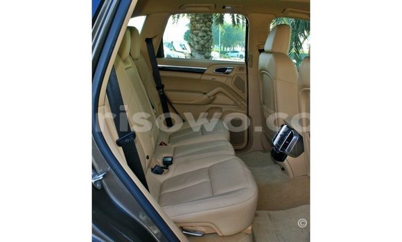 Sayi Imported Porsche Cayenne Brown Mota in Import - Dubai a Benin Sayi Imported Porsche Cayenne Brown Mota in Import - Dubai a Benin