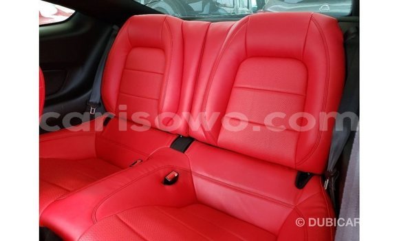 Acheter Import Voiture Ford Mustang Bleu à Import - Dubai, Benin Acheter Import Voiture Ford Mustang Bleu à Import - Dubai, Benin