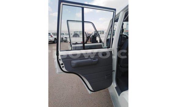 Buy Import Toyota Land Cruiser White Car in Import - Dubai in Benign Buy Import Toyota Land Cruiser White Car in Import - Dubai in Benign