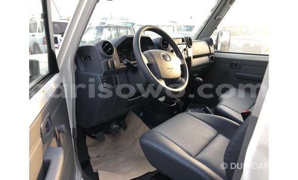 Buy Import Toyota Land Cruiser White Car in Import - Dubai in Benign Buy Import Toyota Land Cruiser White Car in Import - Dubai in Benign