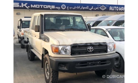 Buy Import Toyota Land Cruiser White Car in Import - Dubai in Benign Buy Import Toyota Land Cruiser White Car in Import - Dubai in Benign