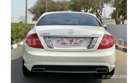 Sayi Imported Mercedes-Benz 190 White Mota in Import - Dubai a Benin Sayi Imported Mercedes-Benz 190 White Mota in Import - Dubai a Benin