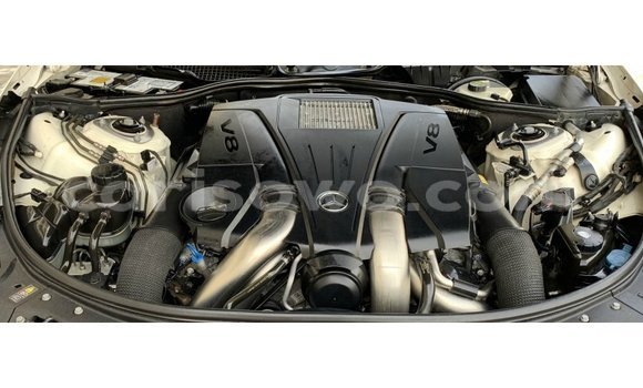 Sayi Imported Mercedes-Benz 190 White Mota in Import - Dubai a Benin Sayi Imported Mercedes-Benz 190 White Mota in Import - Dubai a Benin