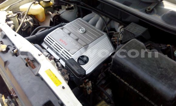 Acheter Neuf Voiture Lexus RX 300 Blanc à Cotonou, Benin Acheter Neuf Voiture Lexus RX 300 Blanc à Cotonou, Benin