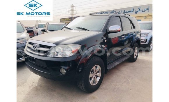 Acheter Import Voiture Toyota Fortuner Noir à Import - Dubai, Benin